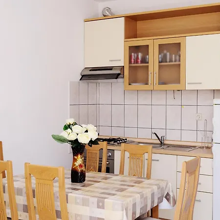 Darijan Apartment *